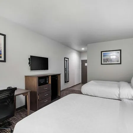 Clarion Inn & Suites Dfw North-2